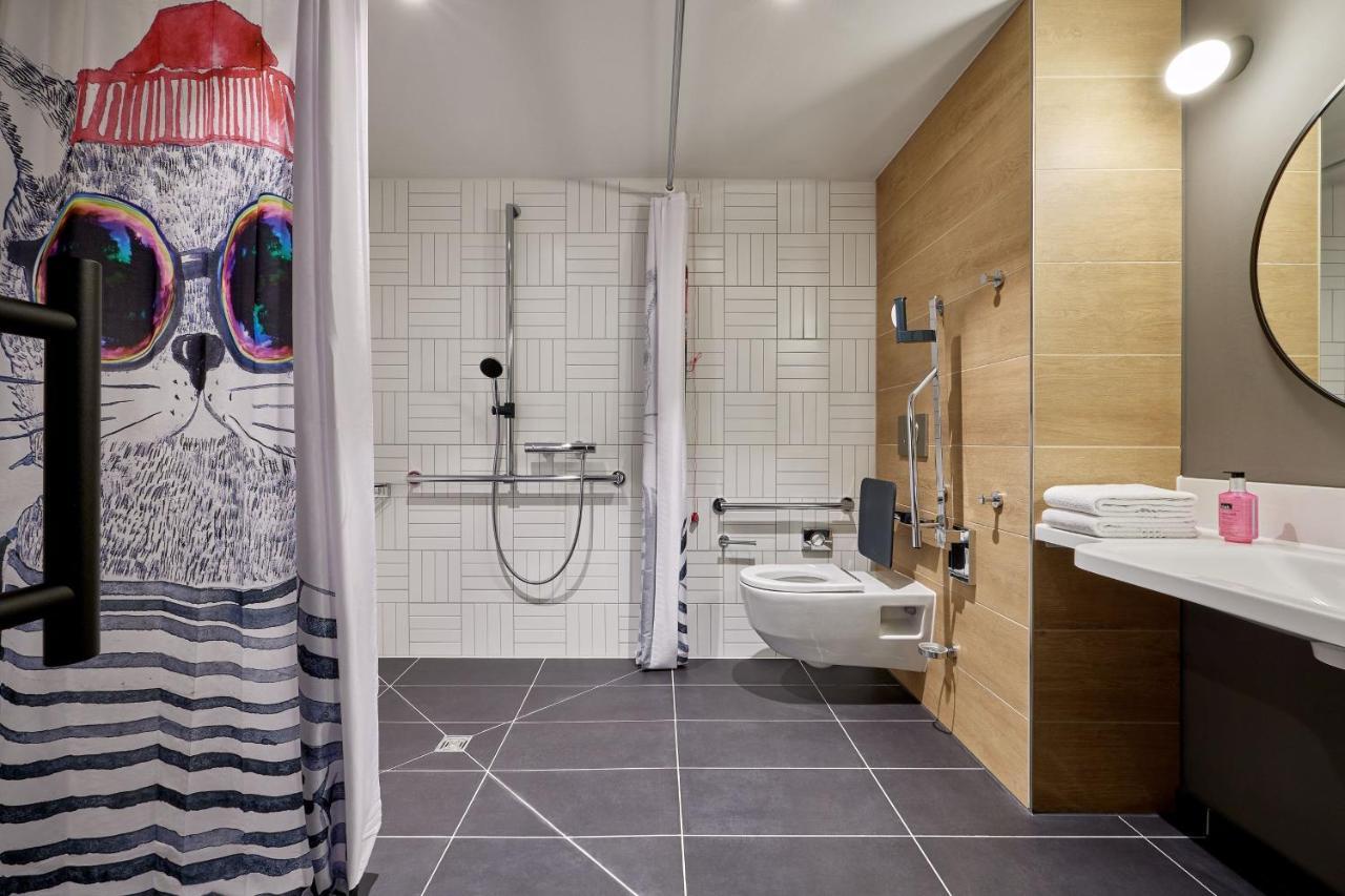 Moxy Cologne Muelheim Hotel Exterior photo